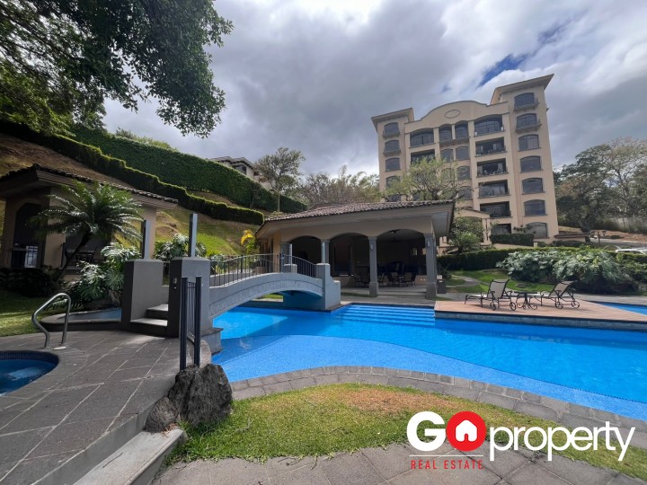 Alquiler de Apartamento Amplio, Alto Las Palomas, Santa Ana.